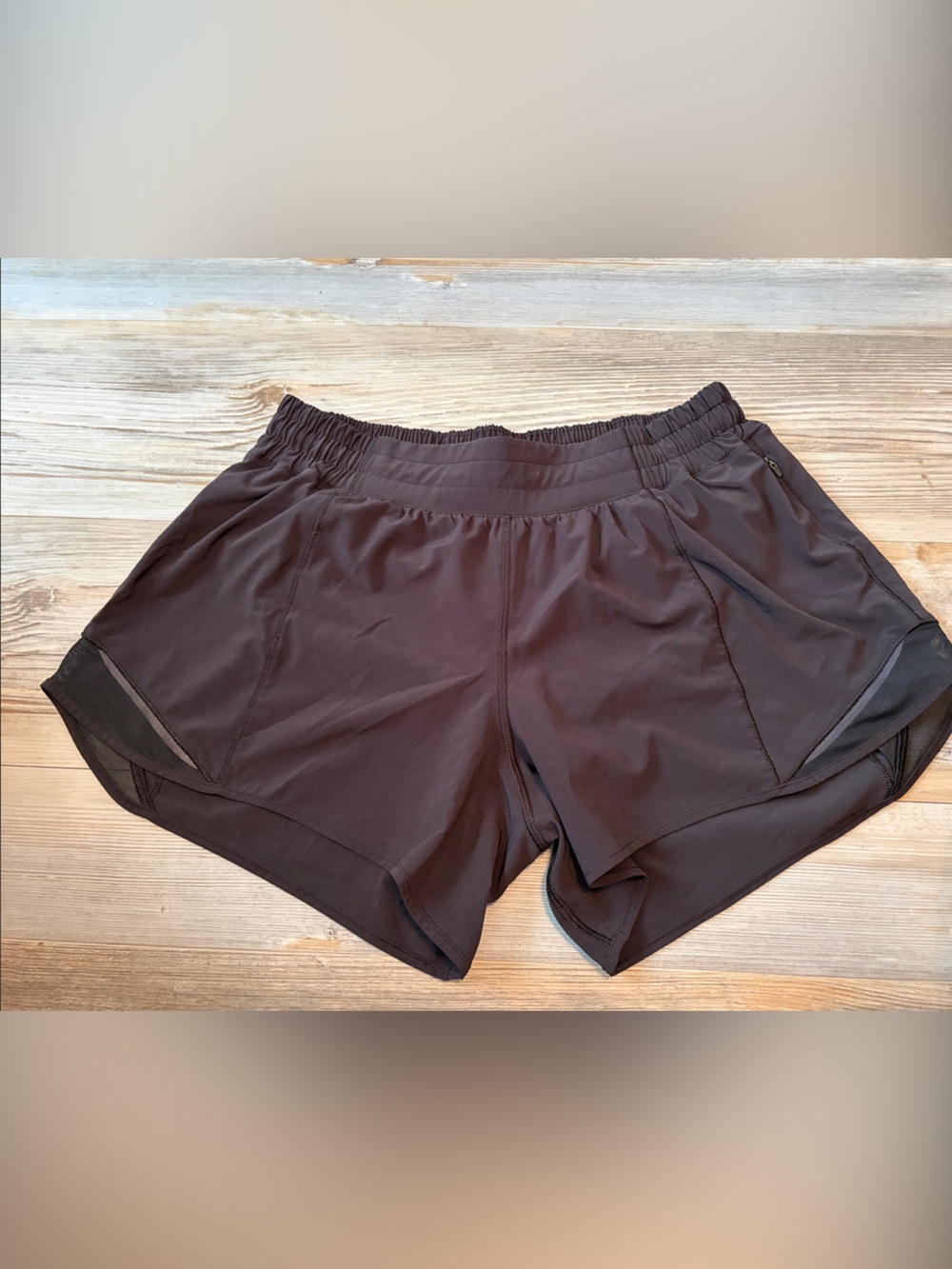 lululemon Hotty Hot, high rise 4” Black Shorts - LIKE NEW